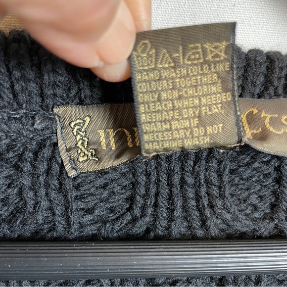 Inis Crafts 100% Merino Wool Black Cardigan Cable Knit Size S - Picture 10 of 10